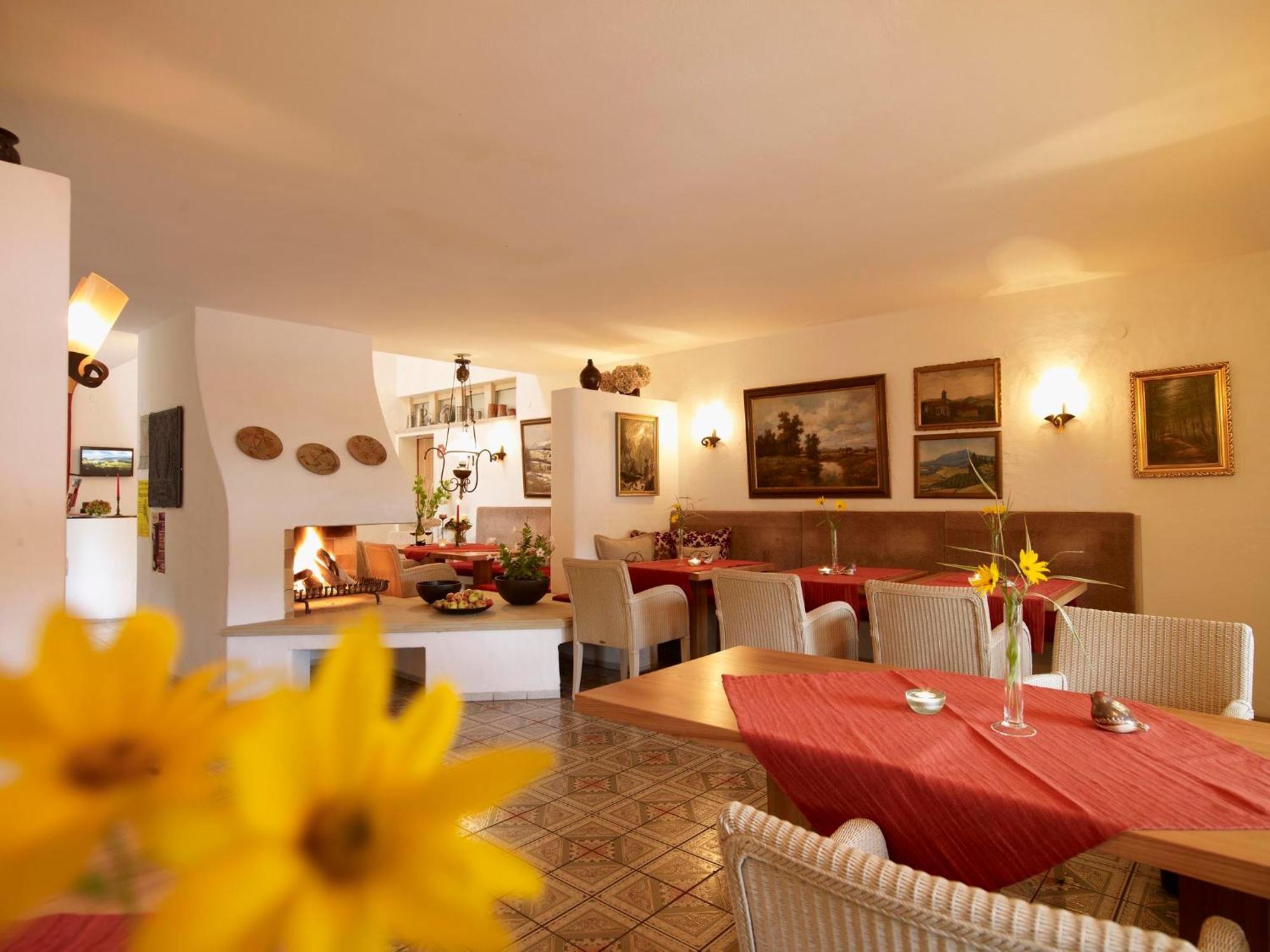 Landhaushotel Hof Wasserkuppe Poppenhausen Extérieur photo