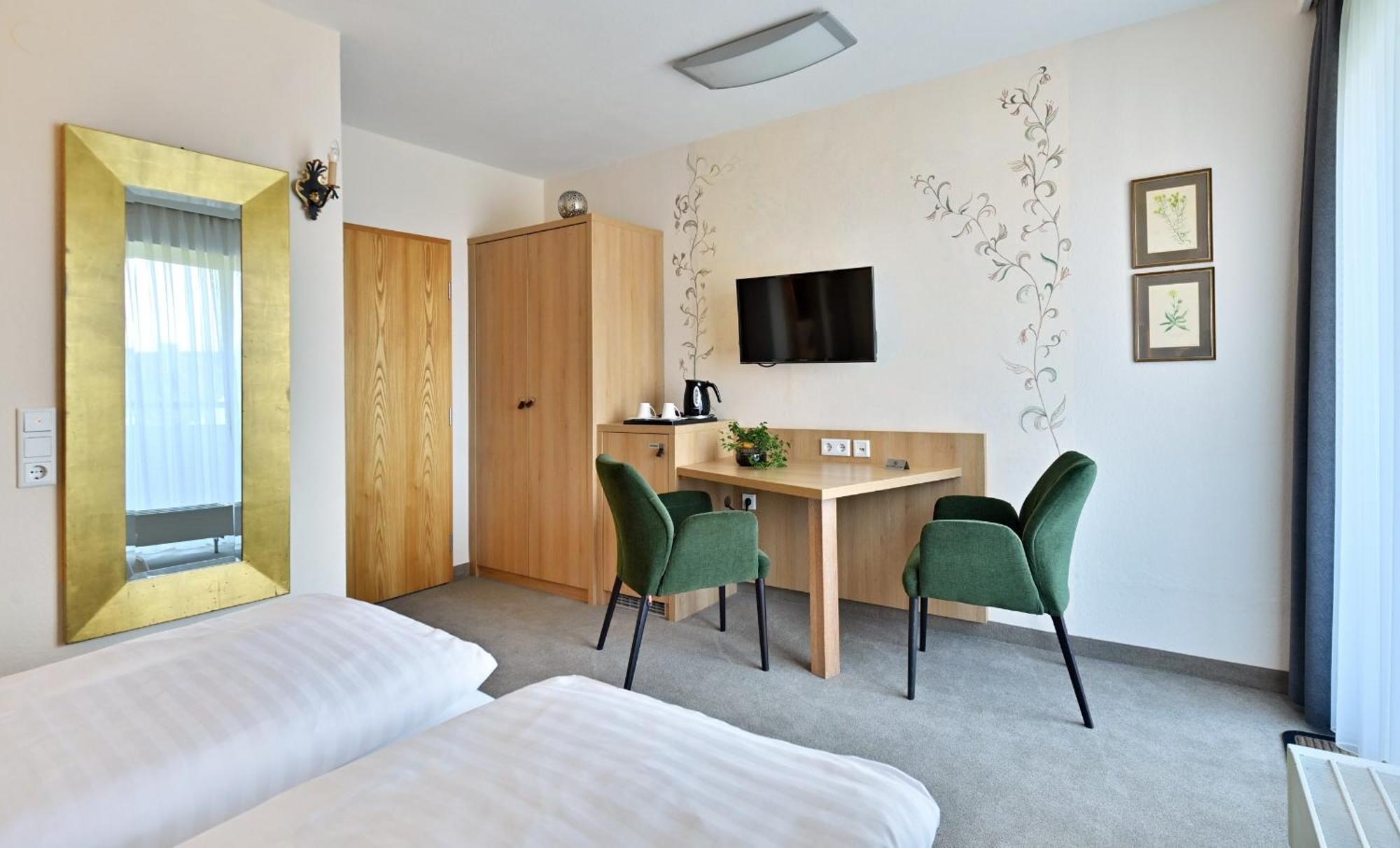 Landhaushotel Hof Wasserkuppe Poppenhausen Extérieur photo