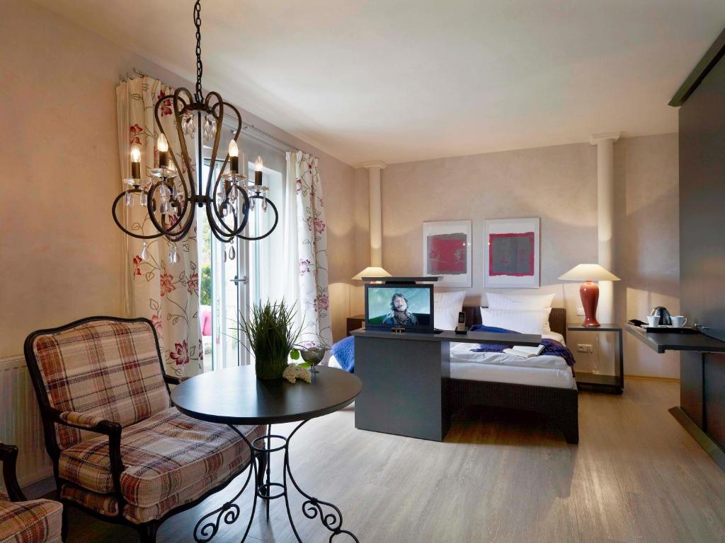 Landhaushotel Hof Wasserkuppe Poppenhausen Chambre photo