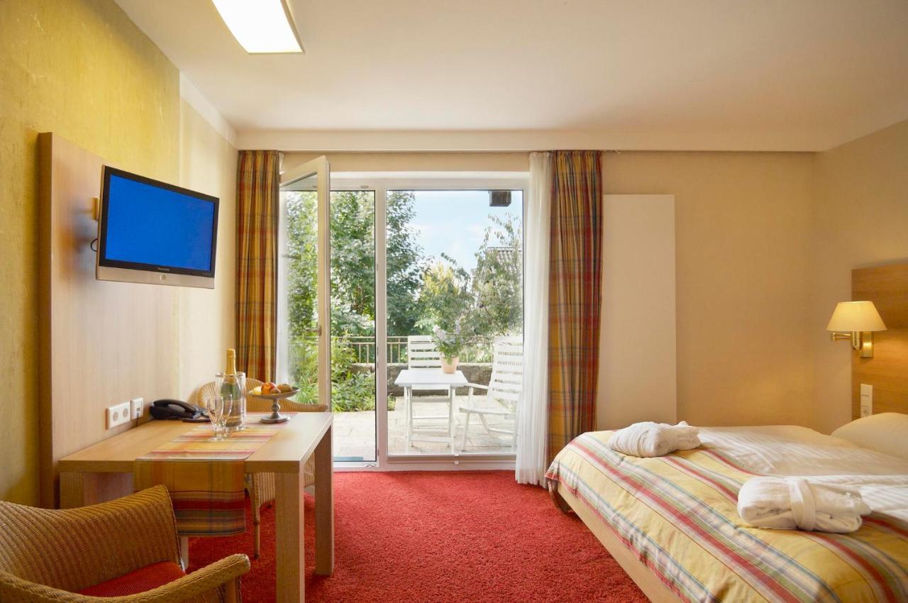 Landhaushotel Hof Wasserkuppe Poppenhausen Extérieur photo