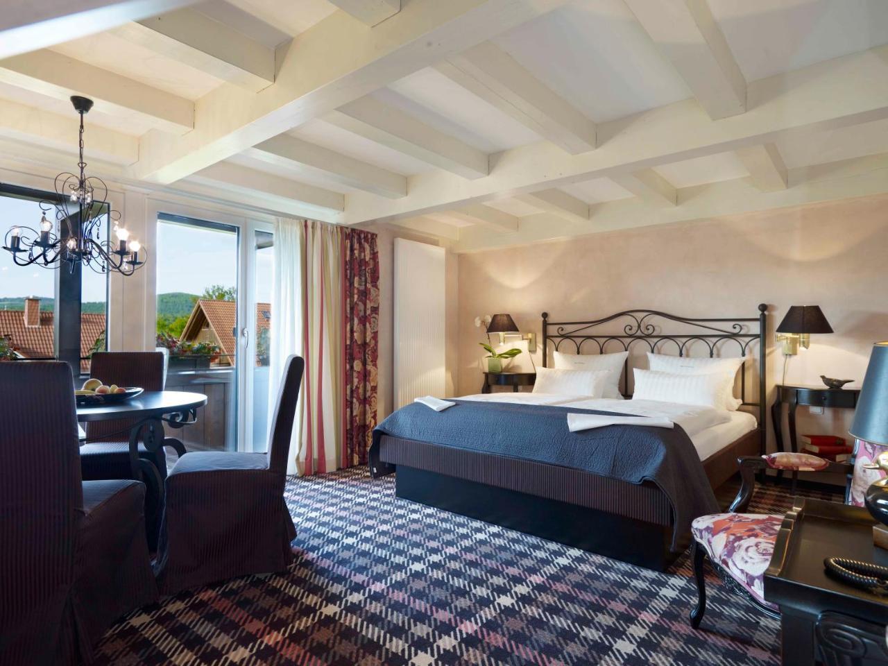 Landhaushotel Hof Wasserkuppe Poppenhausen Extérieur photo